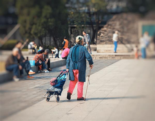 老人聽不見怎么辦？